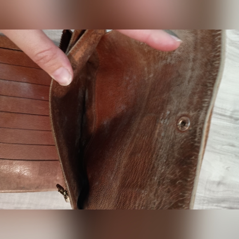 Louis Vuitton Monogram Sarah Long Trifold Wallet - Picture 9 of 14